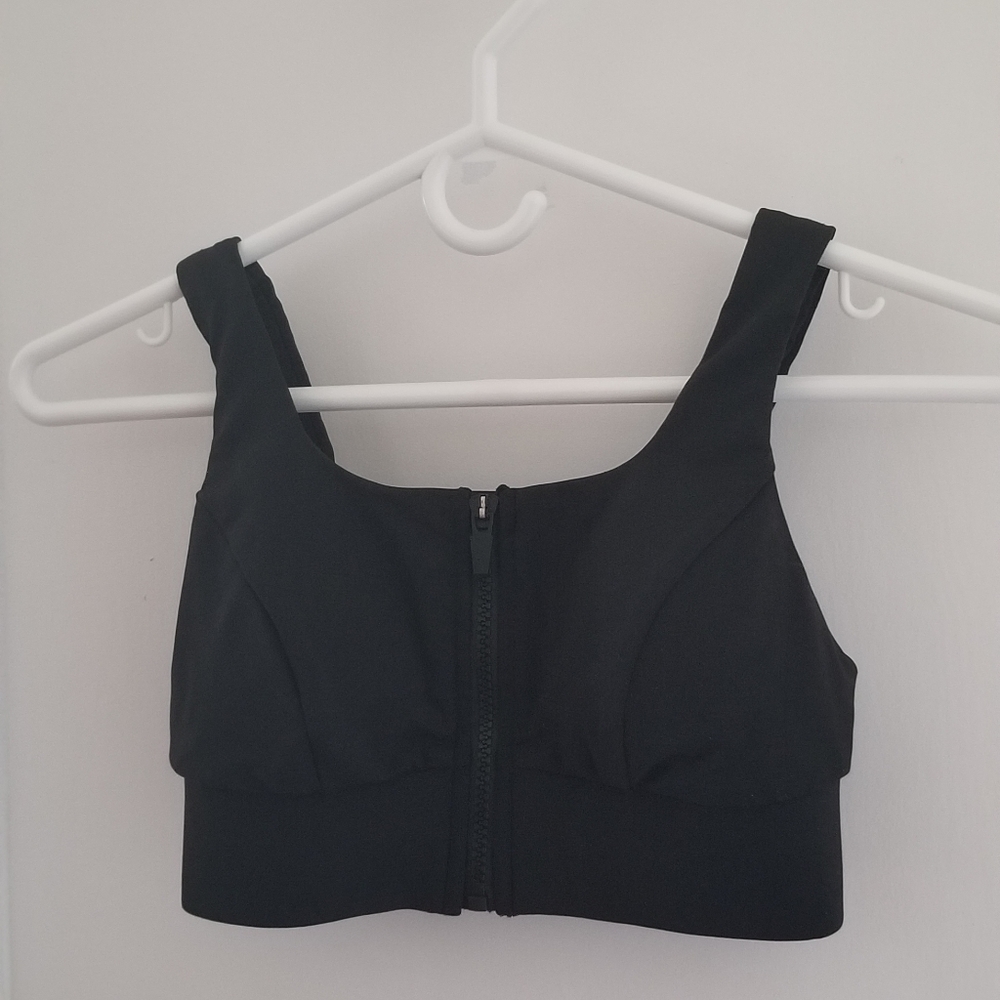 Michi front zip up sports bra